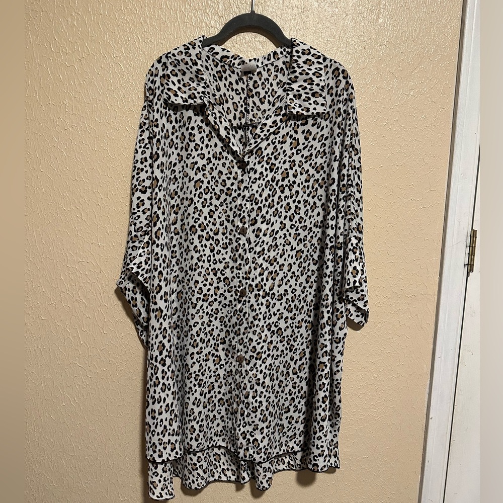 The Zig Zag Stripe Button Down Tunic Size 3X‎ Animal Print Longline